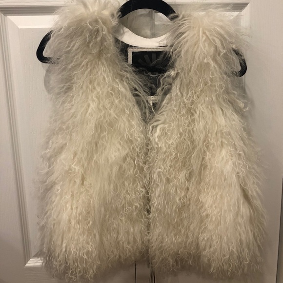 UGG Shearling Vest - Picture 1 of 6
